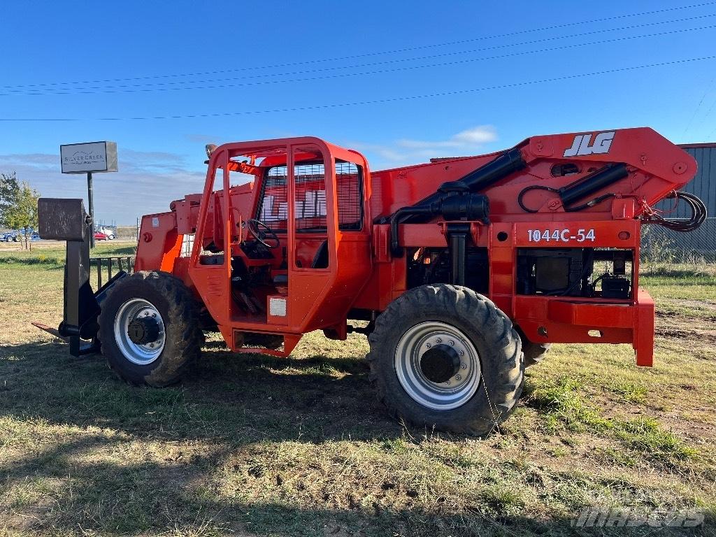 Lull 844C Telescopic Handlers
