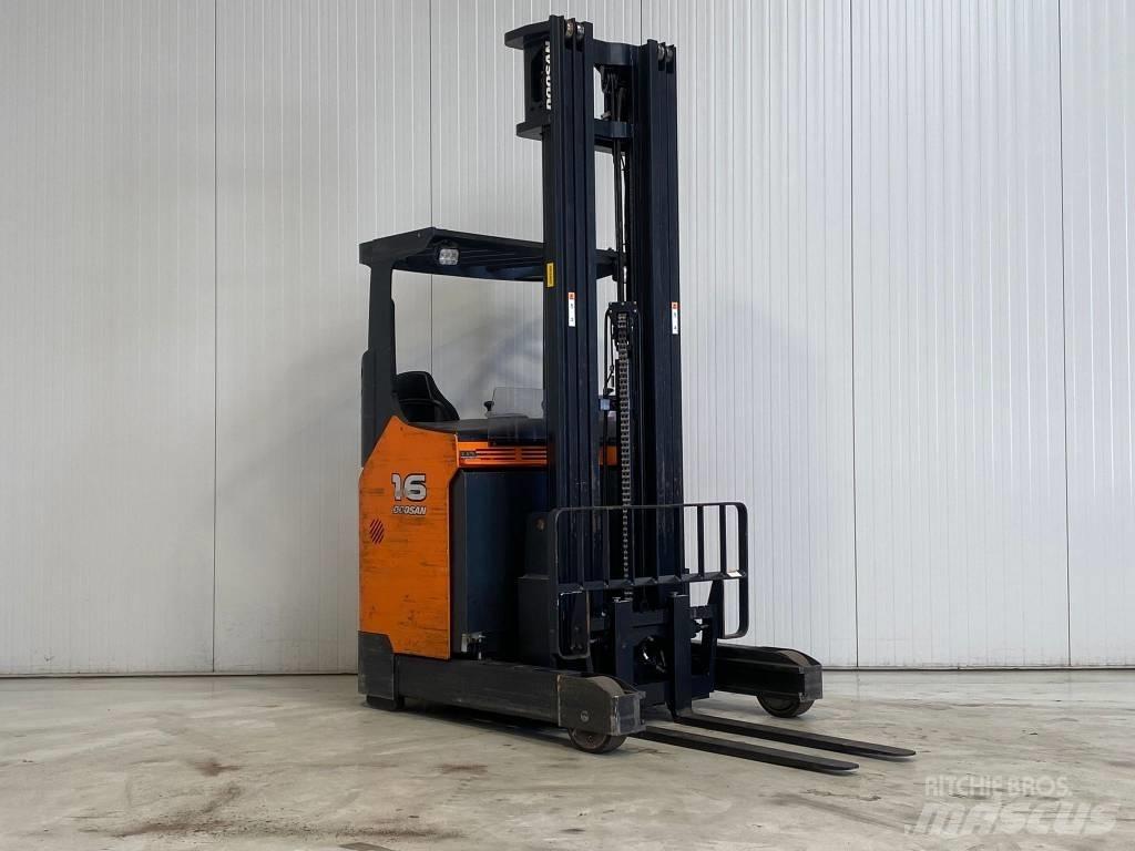 Doosan BR16JW- 7 PLUS Reach trucks