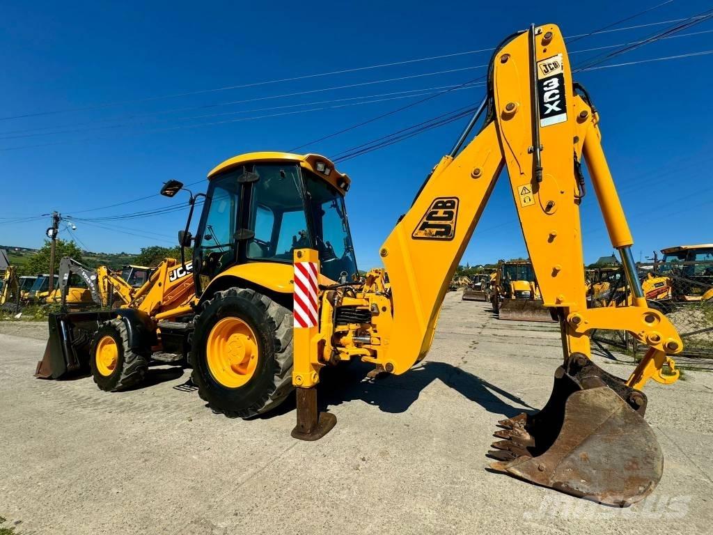 JCB 3CX Backhoe Loaders