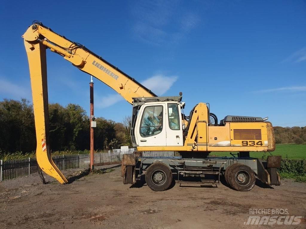 Liebherr A 934 C Waste / Industry Handlers