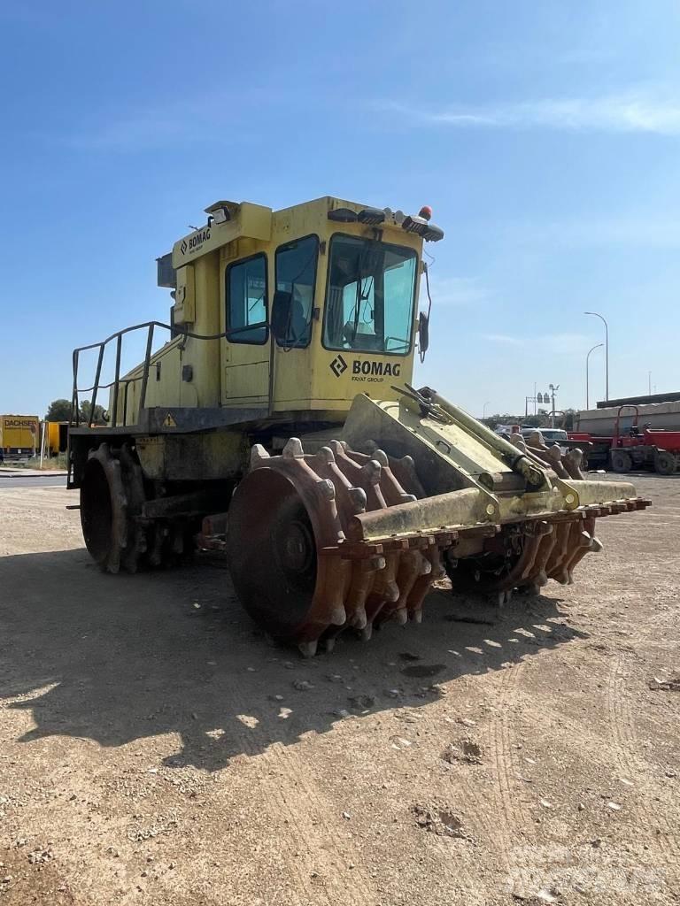 Bomag BC 572 RB Landfill compactors