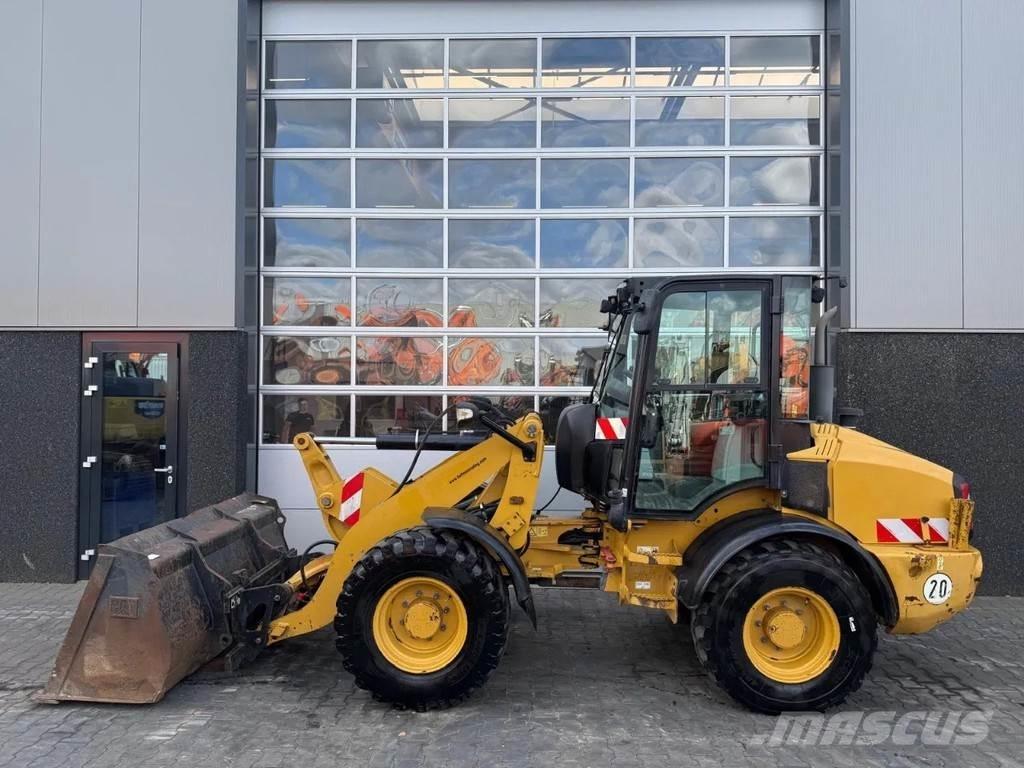 CAT 908H2 Wheel Loaders