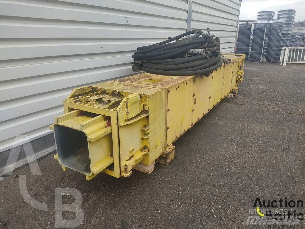 Delmag HB 30 Pipelayer Dozers