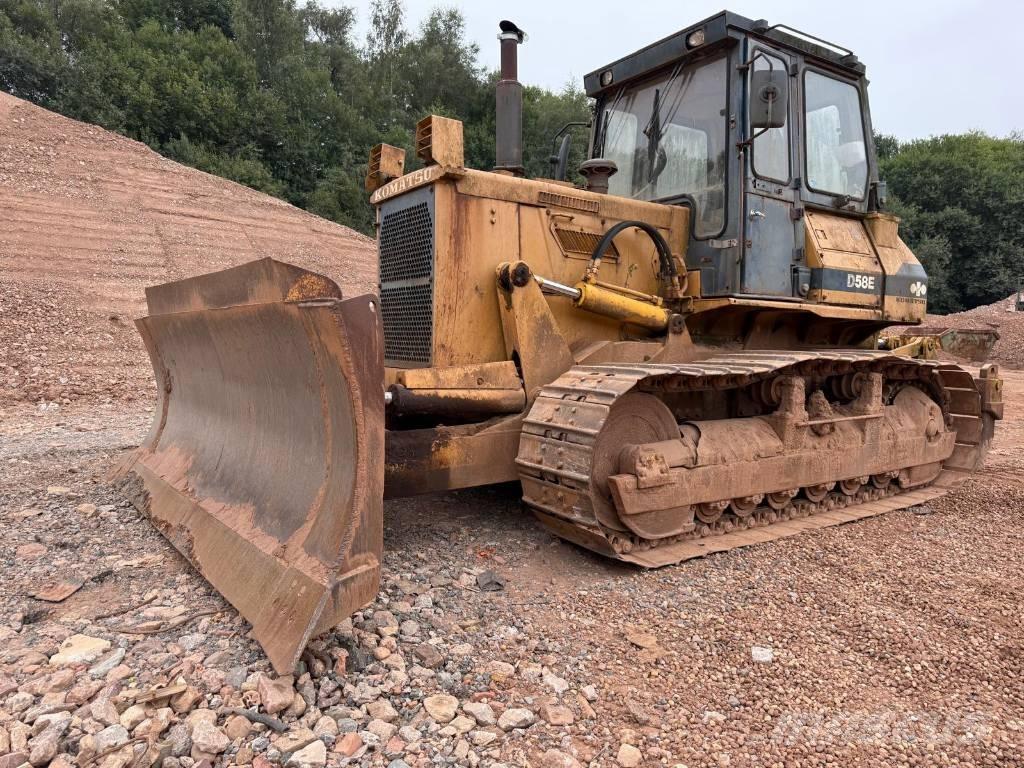 Komatsu D58E-1 Crawler dozers