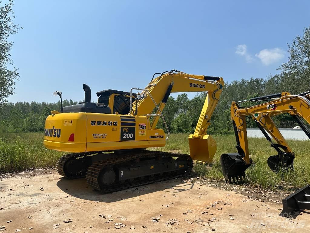Komatsu PC200-8 Crawler Excavators