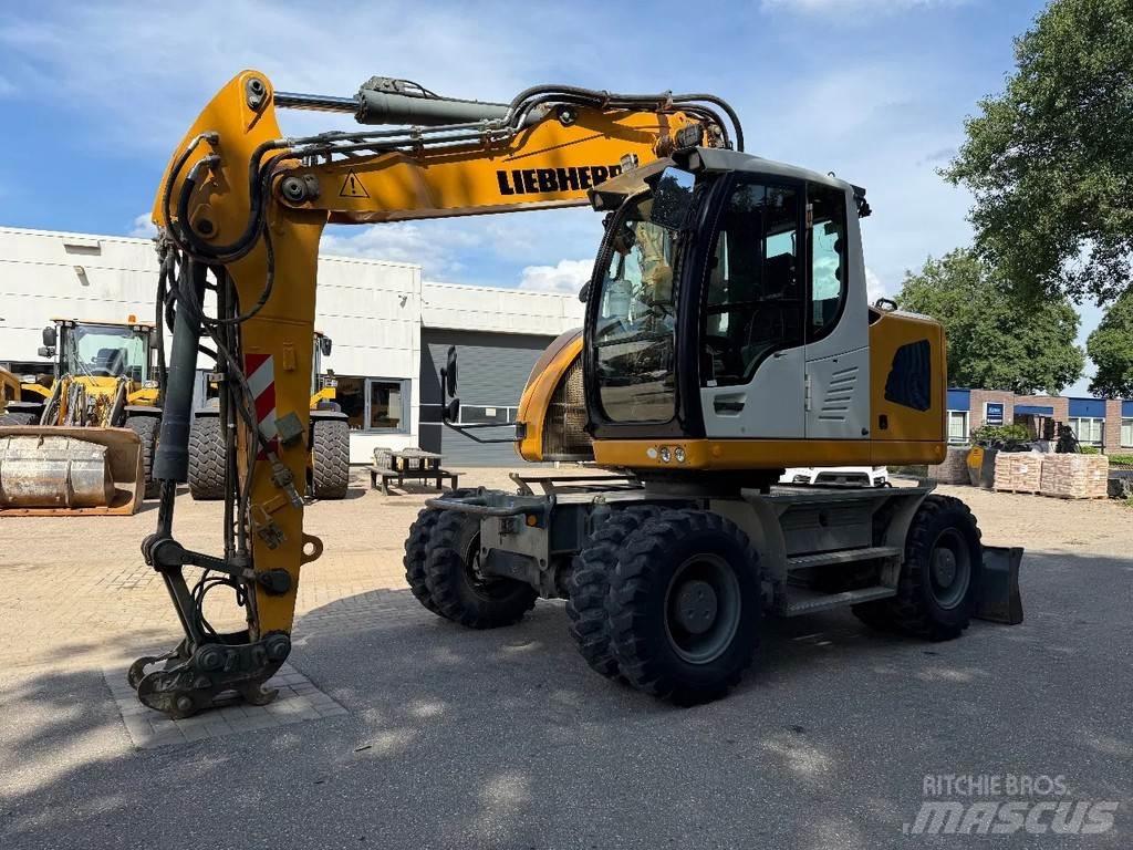 Liebherr A918 Wheeled Excavators