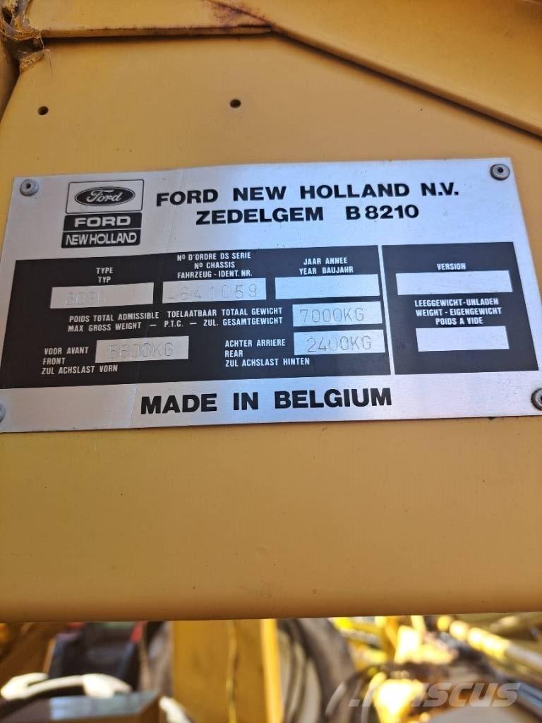 New Holland 8030 H Combine Harvesters