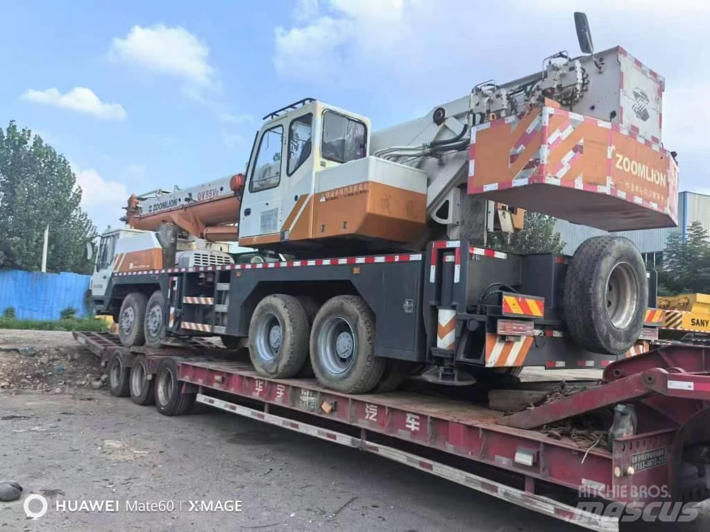 Zoomlion QY 55 V Mobile and all terrain cranes