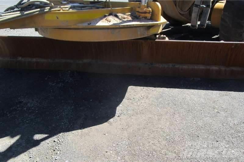 CAT 140K Motor Graders