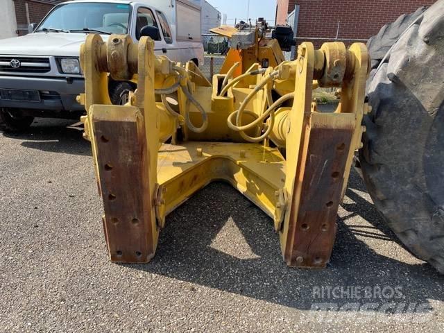 CAT D 8 R Ripper Other