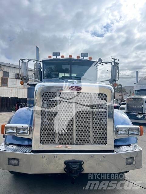 Peterbilt 367 Conventional Trucks / Tractor Trucks