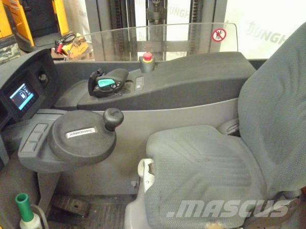Jungheinrich ETV 216 Reach trucks