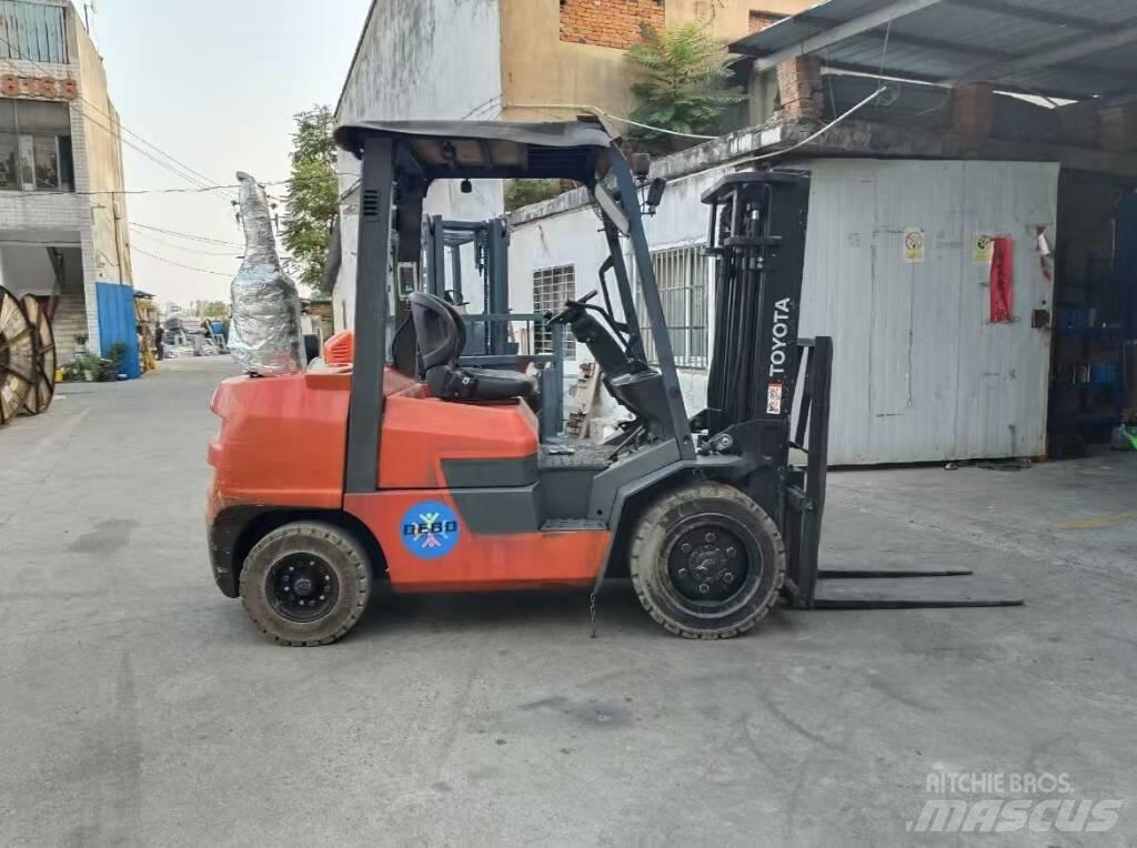Toyota FD 30 Diesel Forklifts
