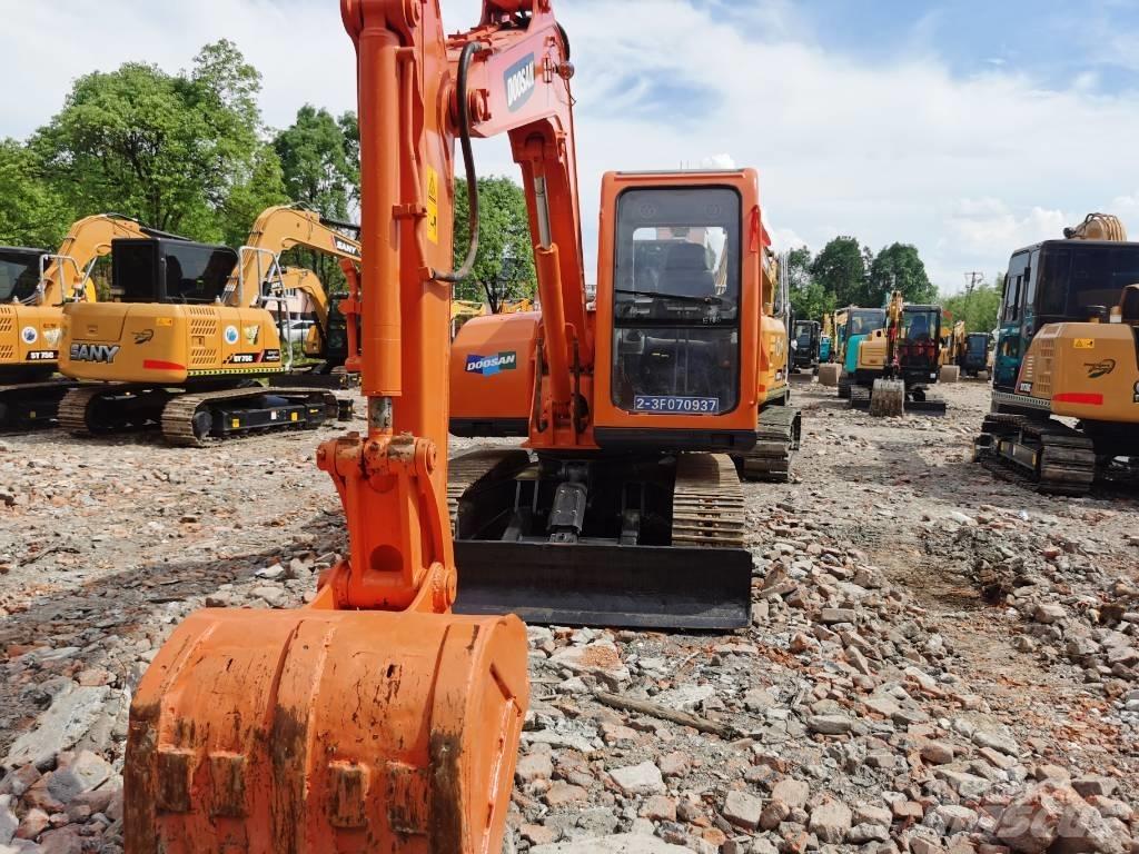 Doosan DX75 Mini Excavators <7t (Mini Diggers)