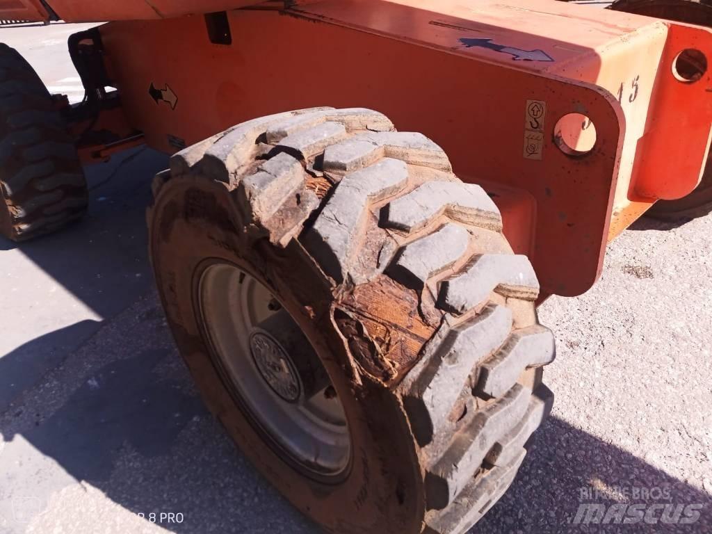 JLG 660 SJ Telescopic boom lifts