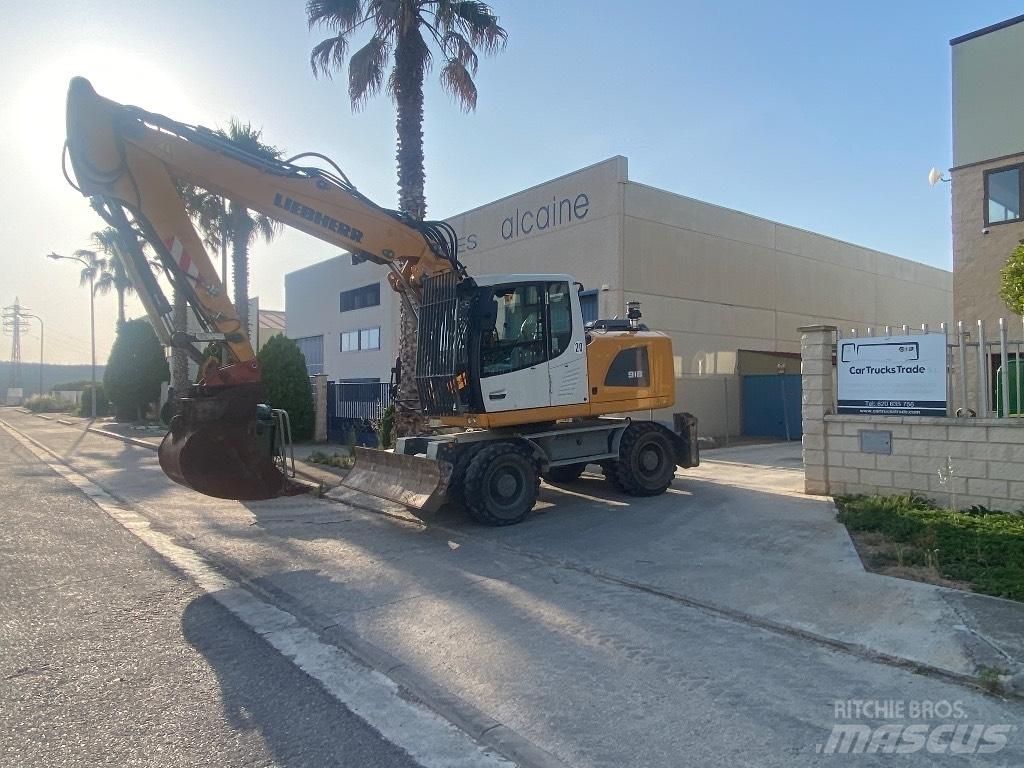 Liebherr A918 Wheeled Excavators