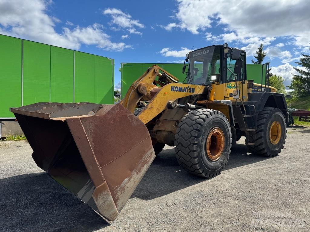 Komatsu WA 380 Wheel Loaders