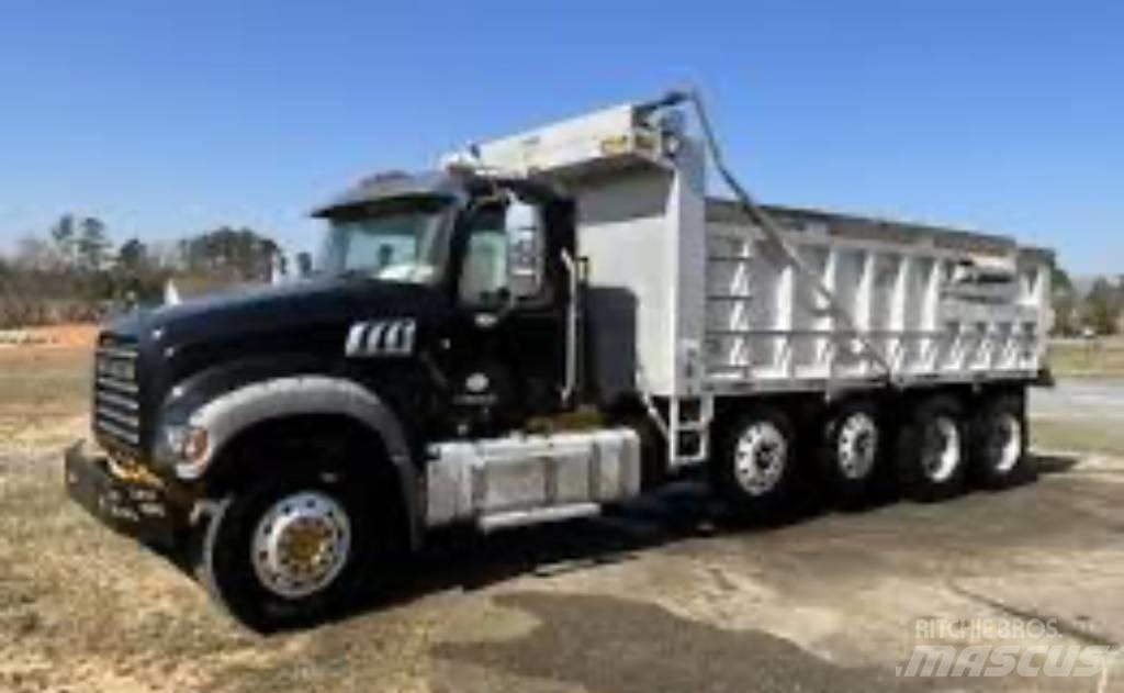Mack GU 713 Dump Trucks