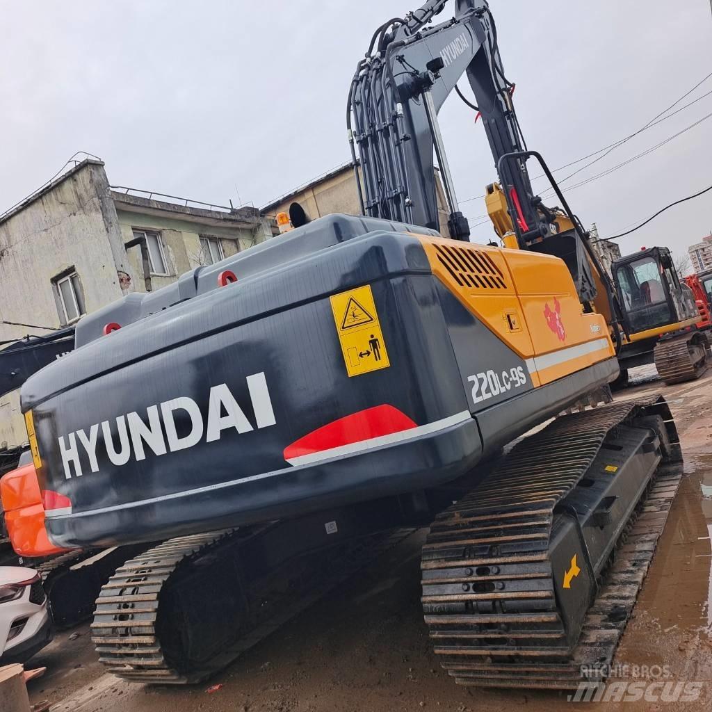 Hyundai 220 LC-9s Crawler Excavators