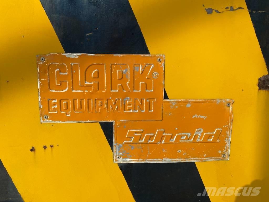 Clark Equipment Tyres, wheels and rims