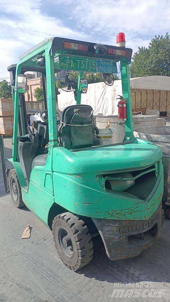 Mitsubishi FD 25 Diesel Forklifts