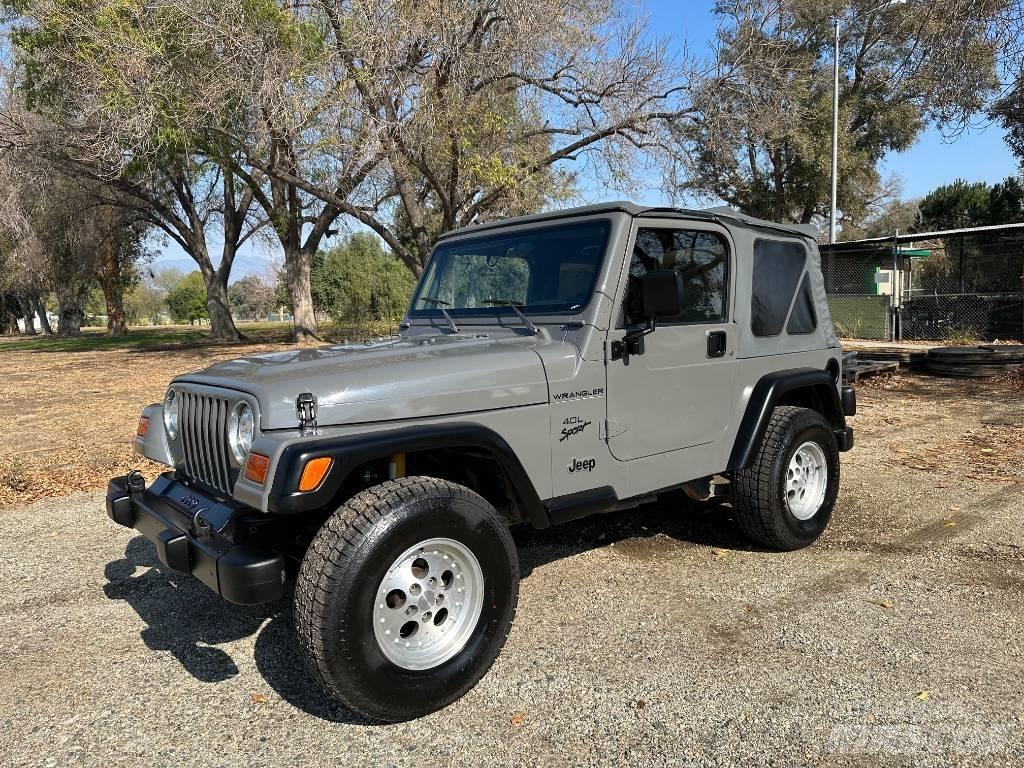 Jeep Wrangler Sport Automobiles / SUVS