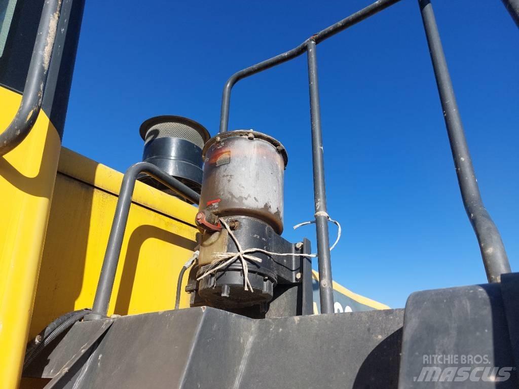 Komatsu WA480-6 Wheel Loaders
