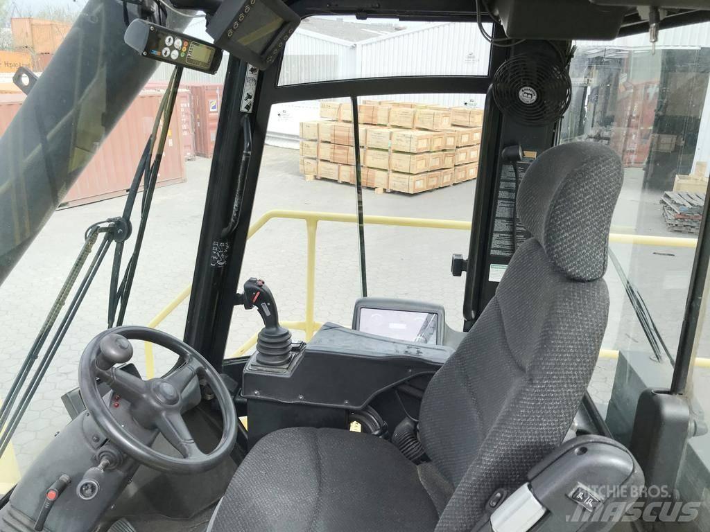 Hyster RS45-31CH Reach Stackers