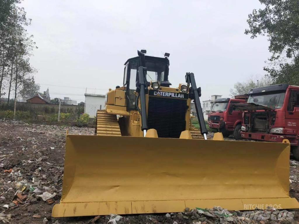 CAT D6H Crawler dozers