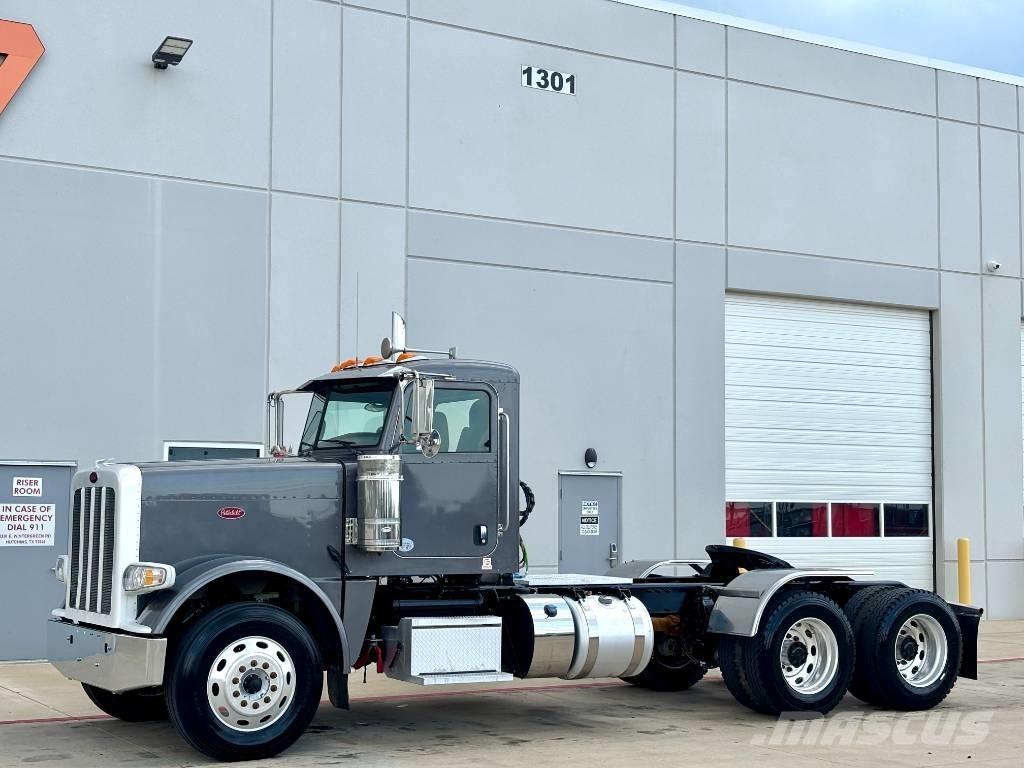 Peterbilt 389 Conventional Trucks / Tractor Trucks