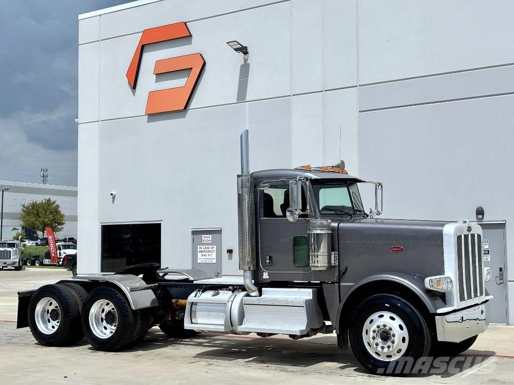 Peterbilt 389 Conventional Trucks / Tractor Trucks