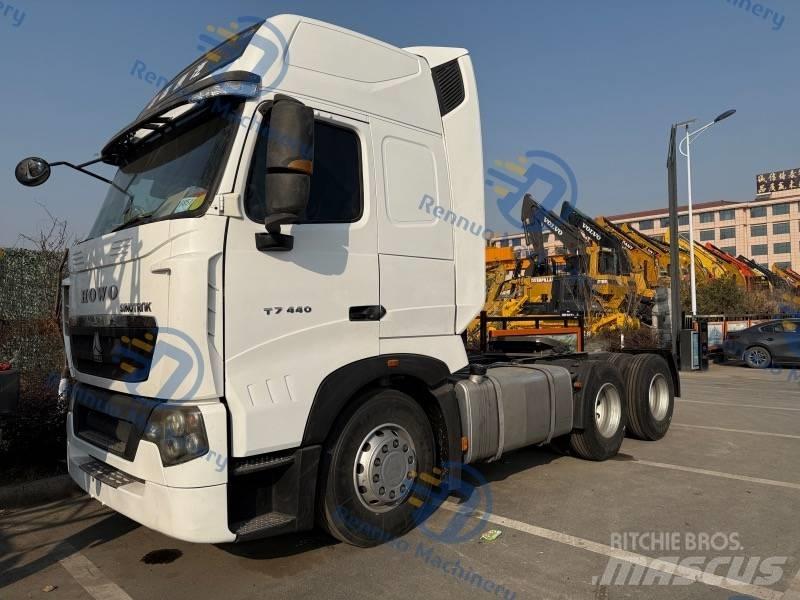 Howo Tractor 420 Conventional Trucks / Tractor Trucks