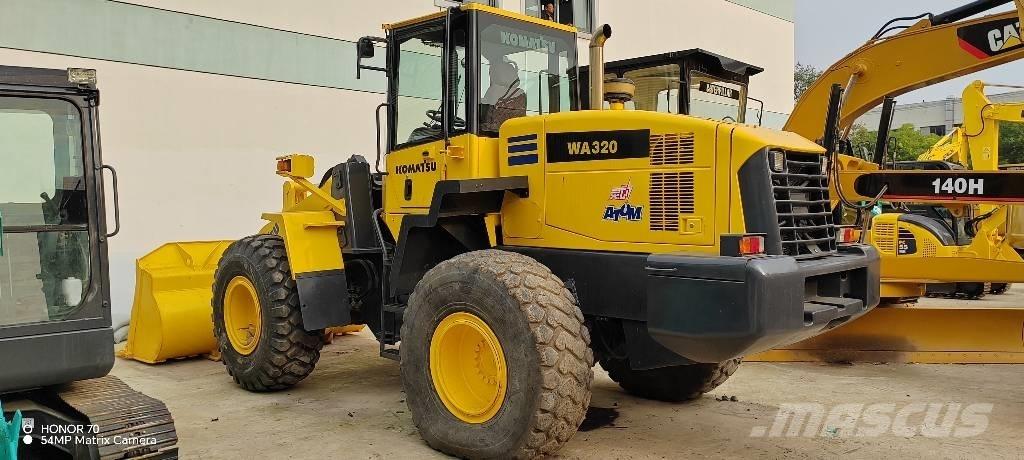 Komatsu WA 320-5 Wheel Loaders