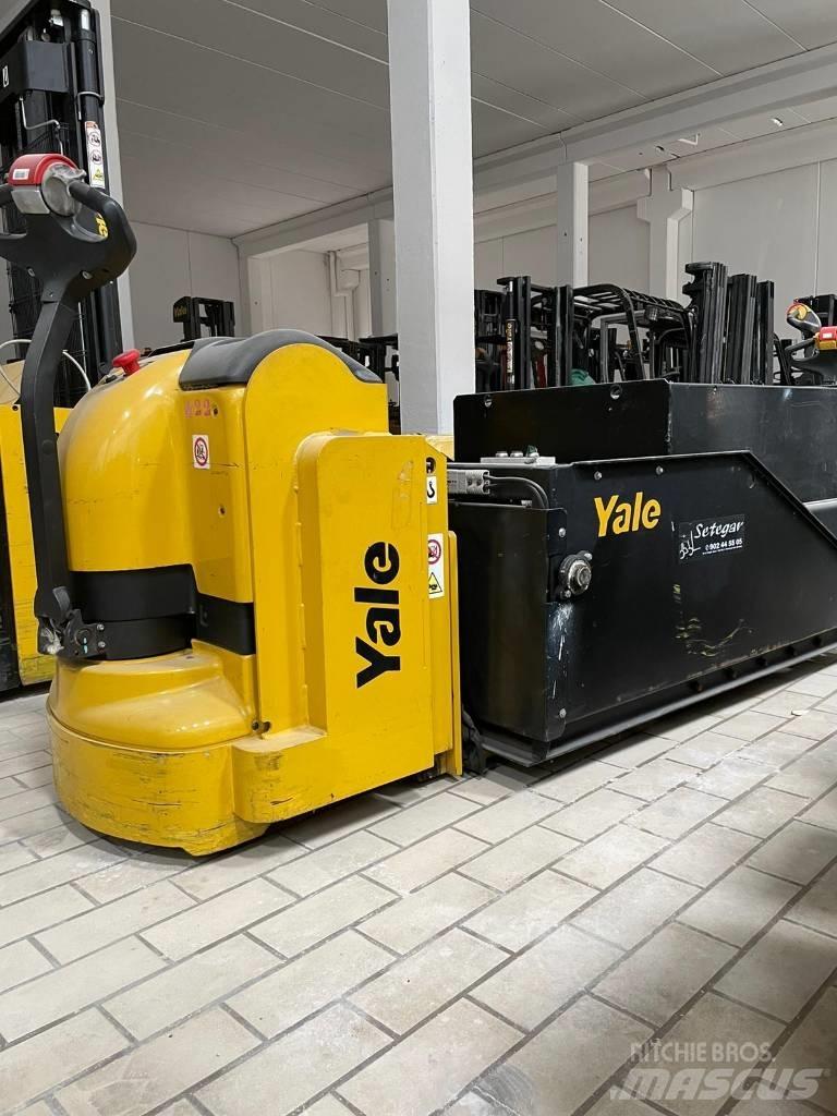 Yale MP30HD Low lifter with platform