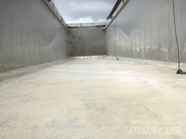 AMT 2009 Grain / Hopper / Tipper Trailers