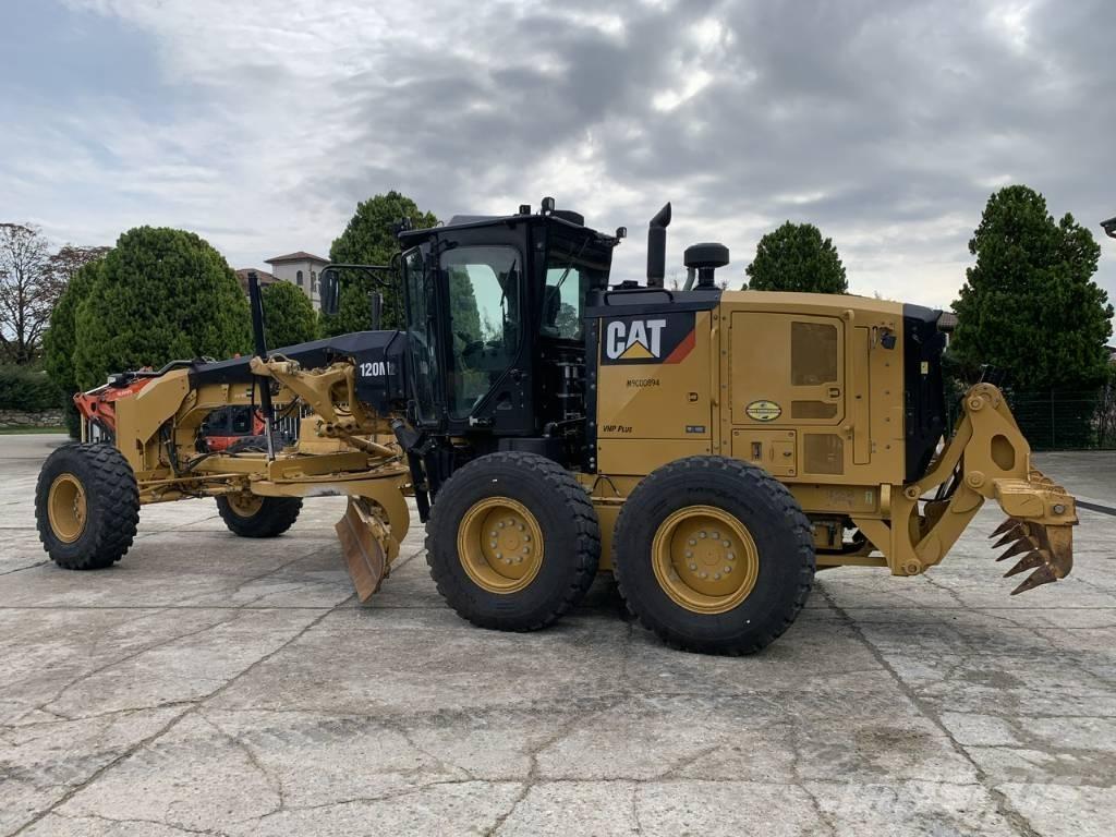 CAT 120 M 2 Motor Graders