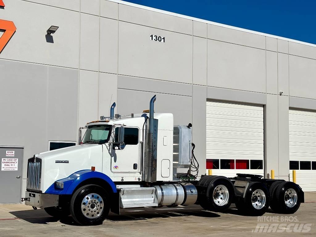 Kenworth T 800 Conventional Trucks / Tractor Trucks