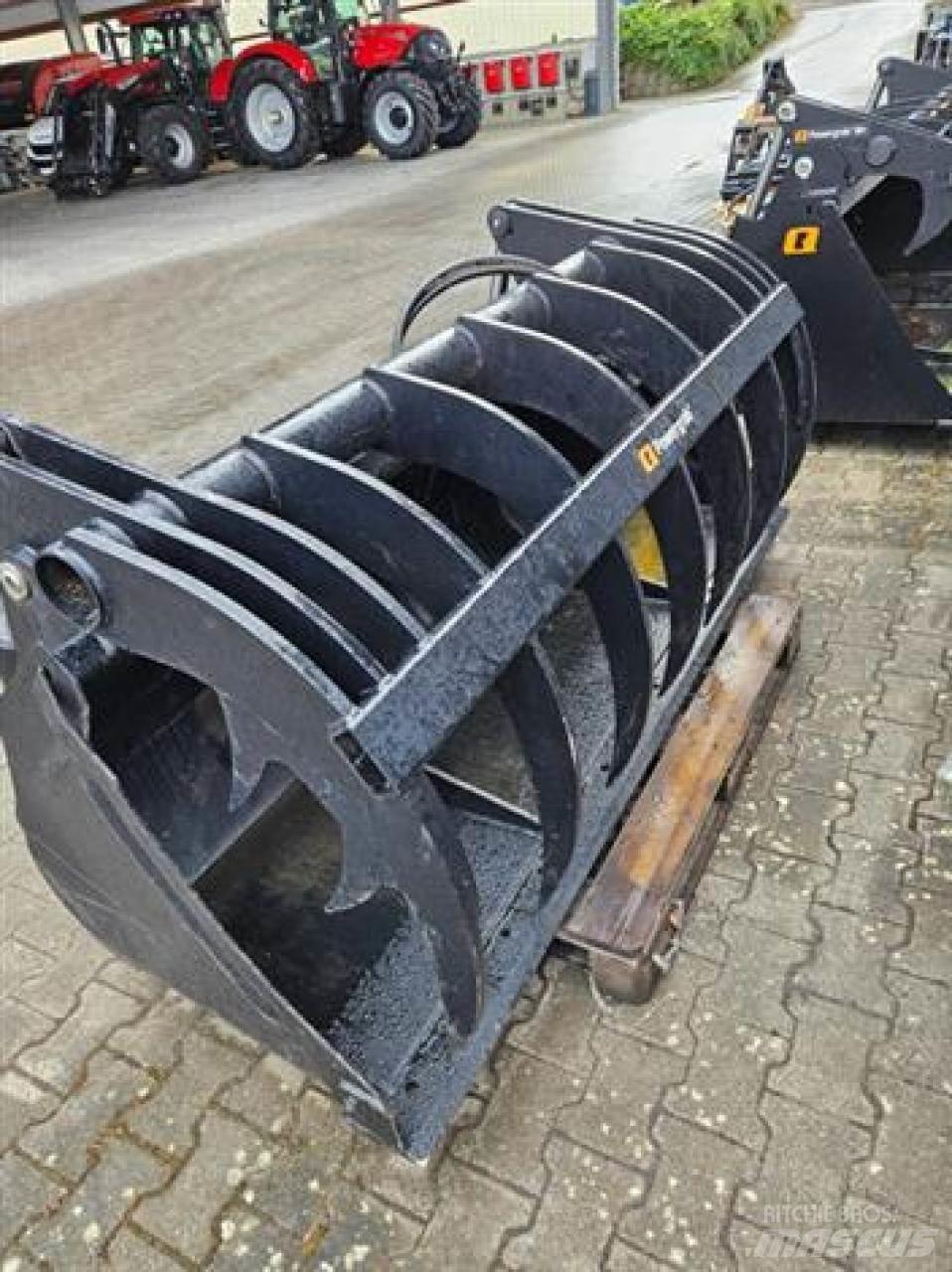 Ålö Powergrab 210 Tractors