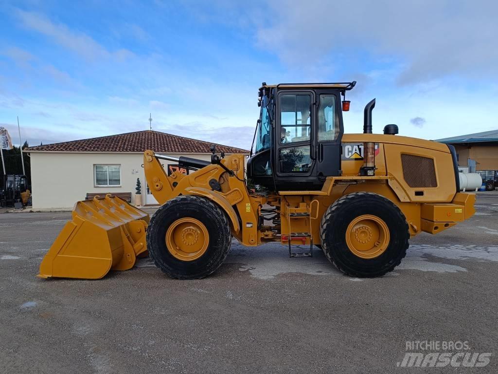 CAT 930M Wheel Loaders