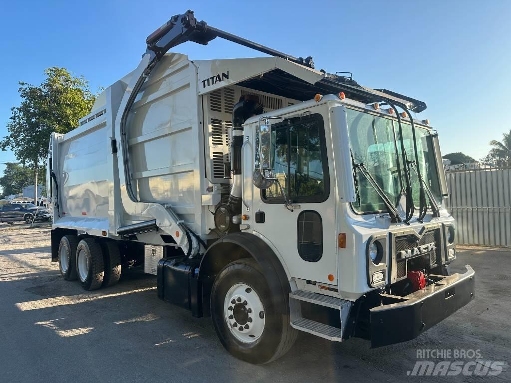 Mack MRU 613 Garbage Trucks / Recycling Trucks