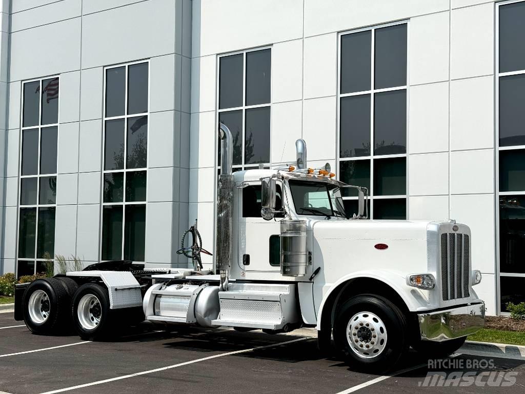 Peterbilt 389 Conventional Trucks / Tractor Trucks