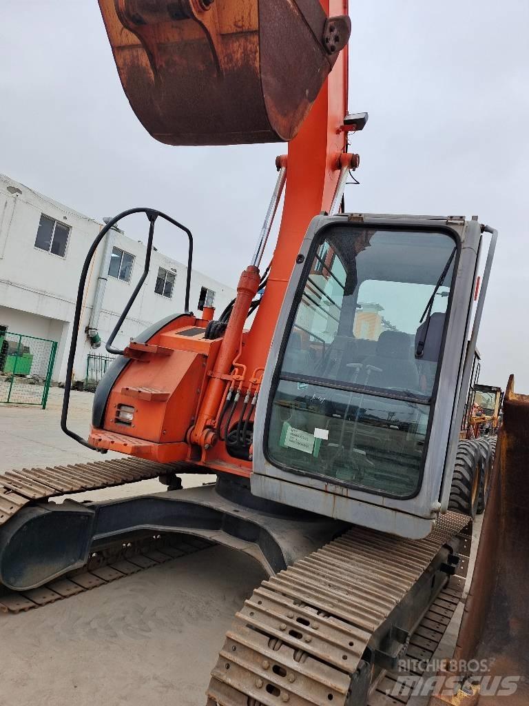 Hitachi ZX 135 US Crawler Excavators