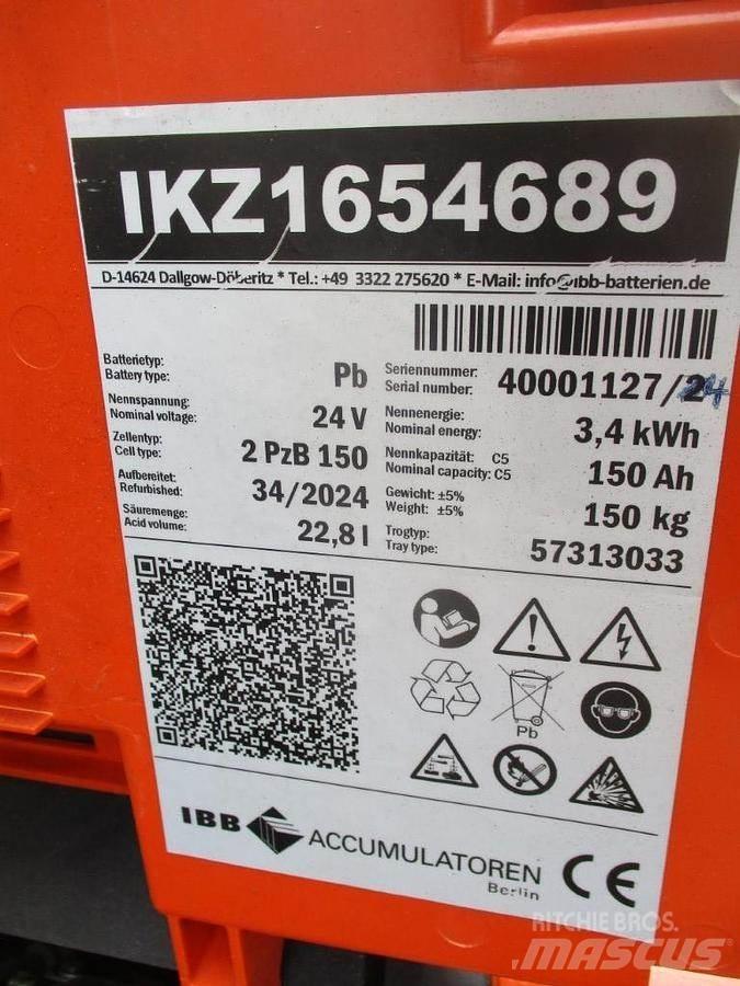 BT SWE 080L Pedestrian stacker