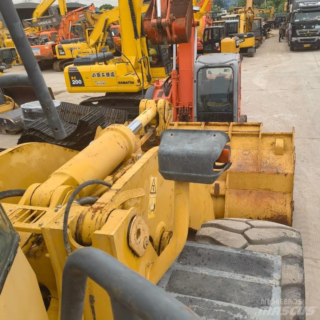 Komatsu WA 600-6 Wheel Loaders