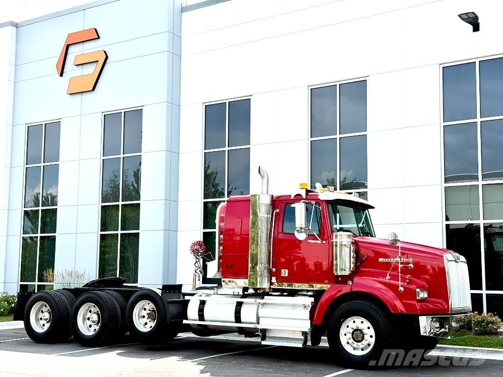 Western Star 4900 SB Conventional Trucks / Tractor Trucks