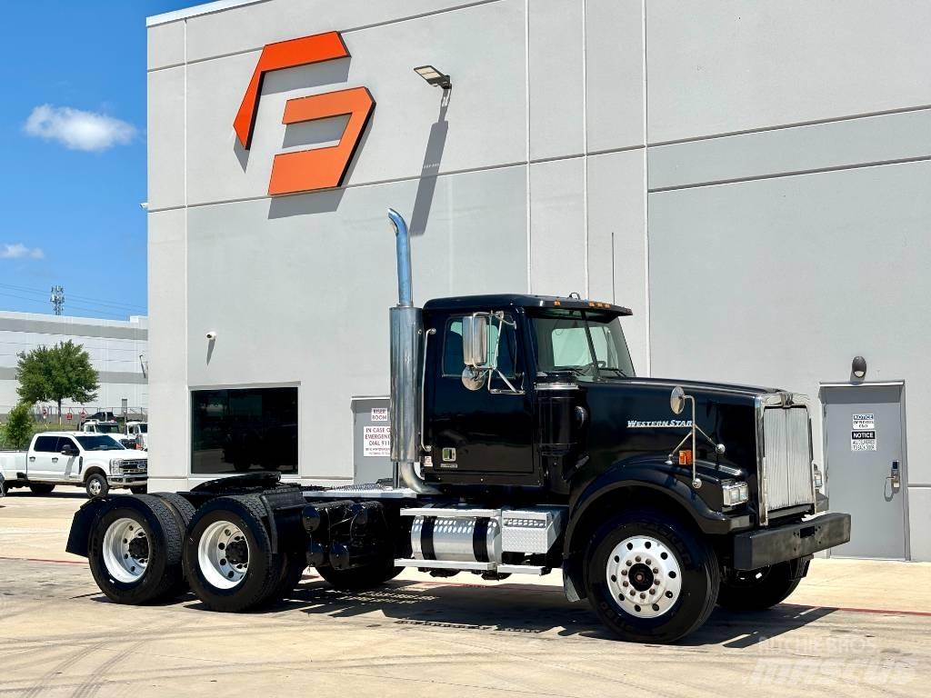 Western Star 4900 Conventional Trucks / Tractor Trucks