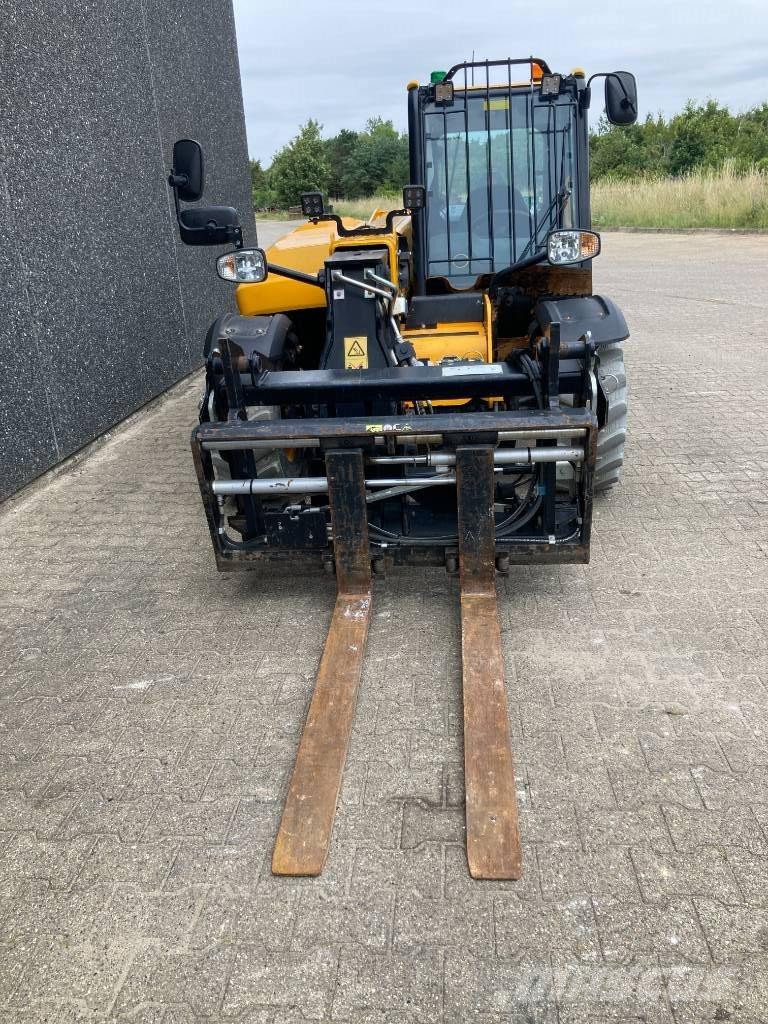 JCB 525-60 E Telescopic Handlers