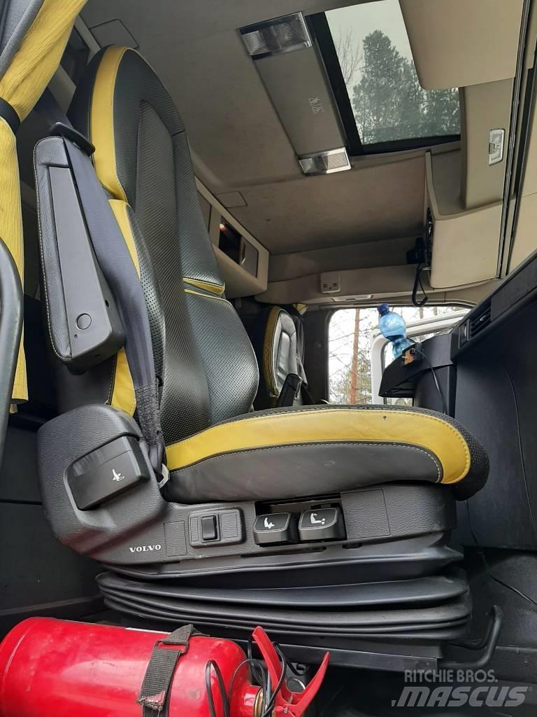 Volvo FH 16 Log trucks
