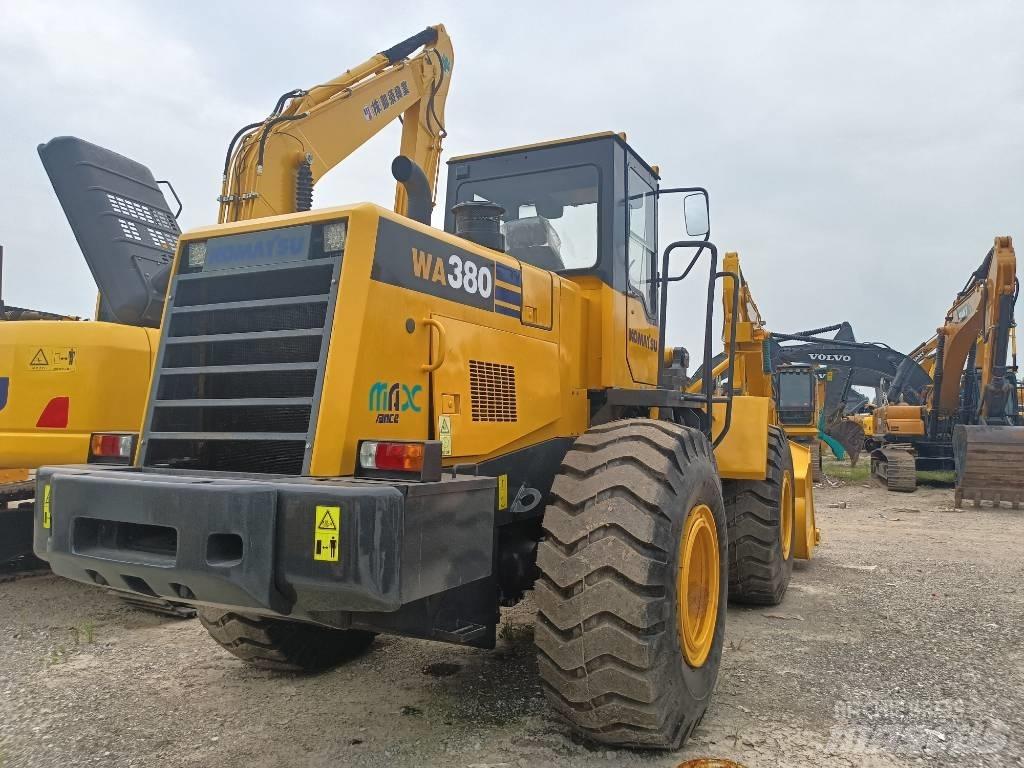 Komatsu WA 380 Wheel Loaders