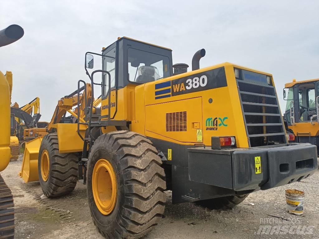 Komatsu WA 380 Wheel Loaders